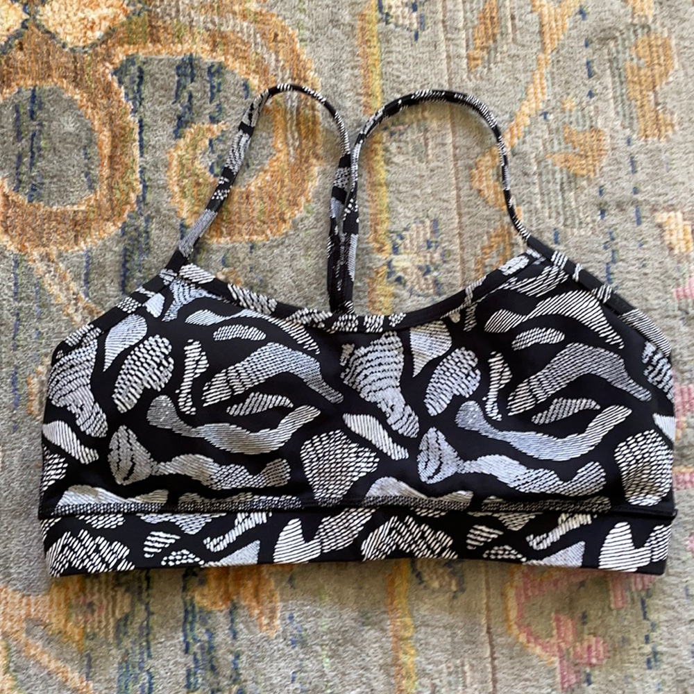 Lululemon flow Y bra size 8